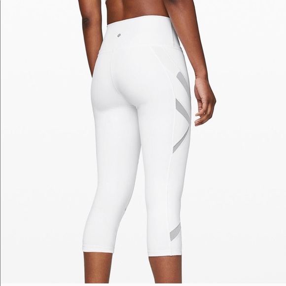 Lululemon NWT wunder under - Picture 2 of 6